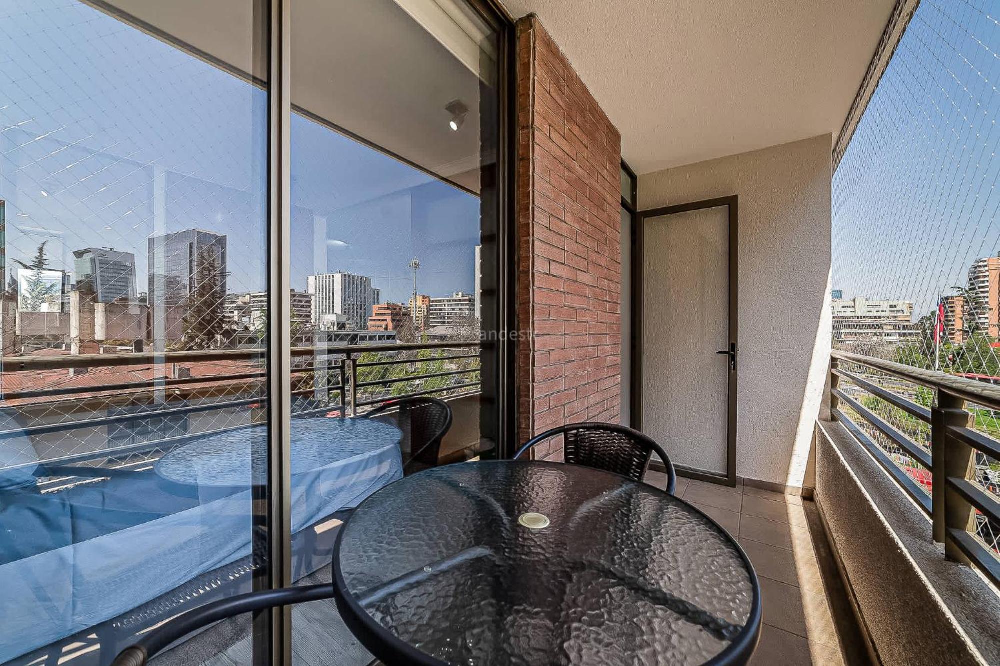 Exclusivo Y Confortable En Condes Apartamento